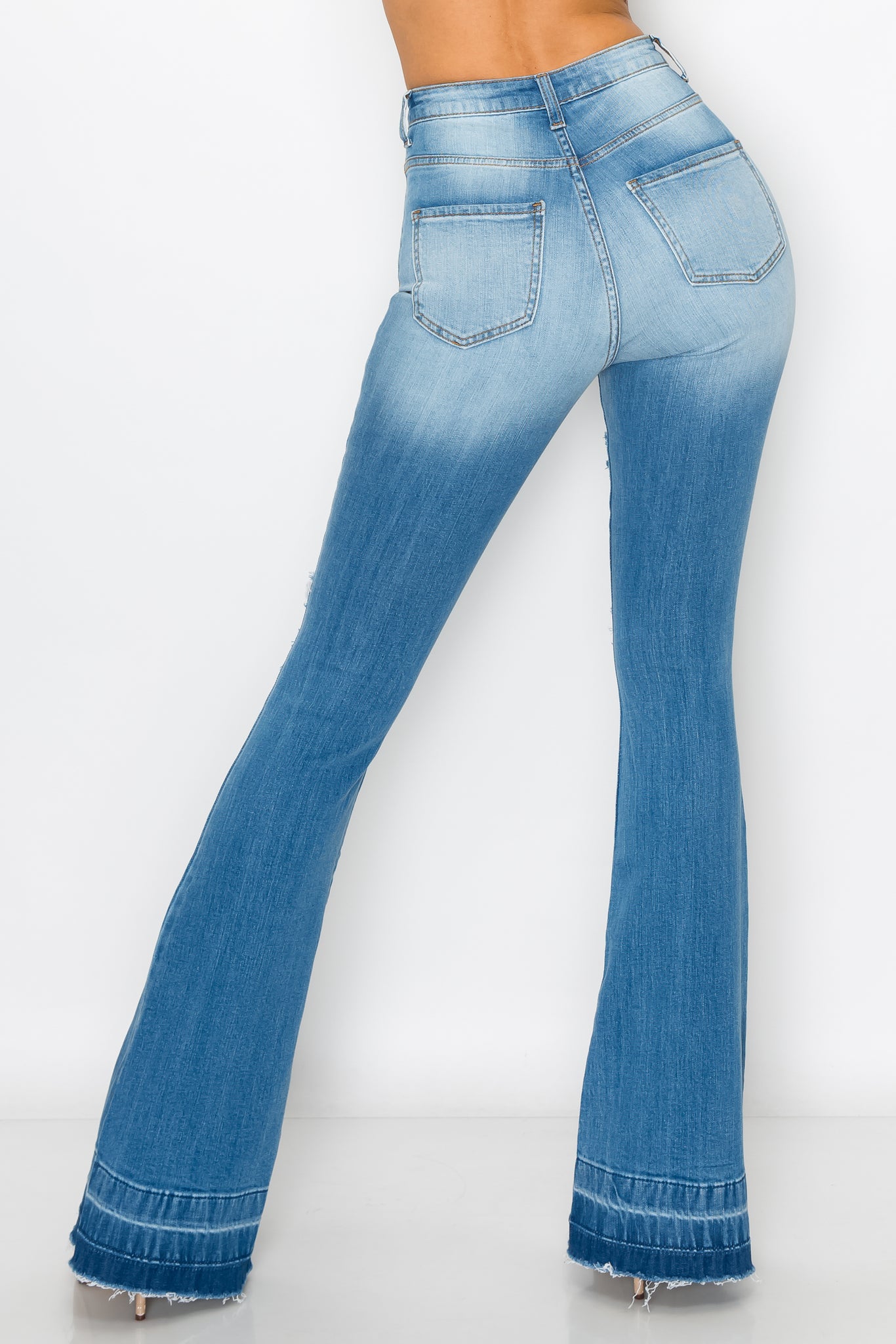 2143 Woman High Rise Light Flare Jeans W/Knee & Tight Slices