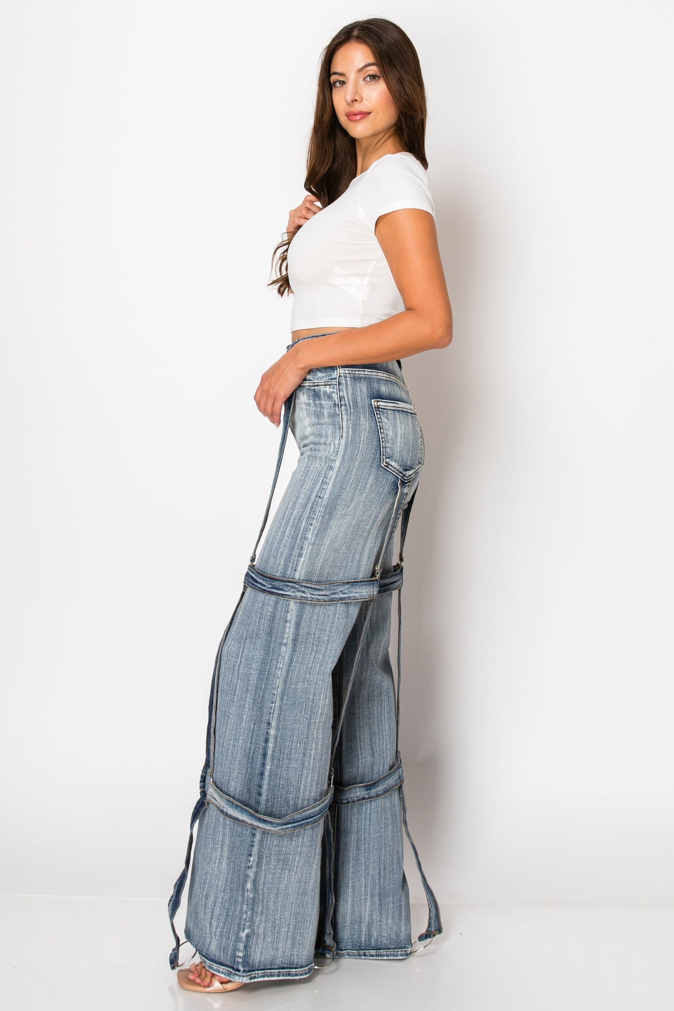 Jeand Rind 40592 Mid Rise Straight Leg Jeans W/ Brush Wash & Ring Straps ...