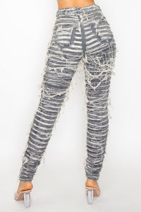 40626 Women's High rise Horizontally Frayed Jeans