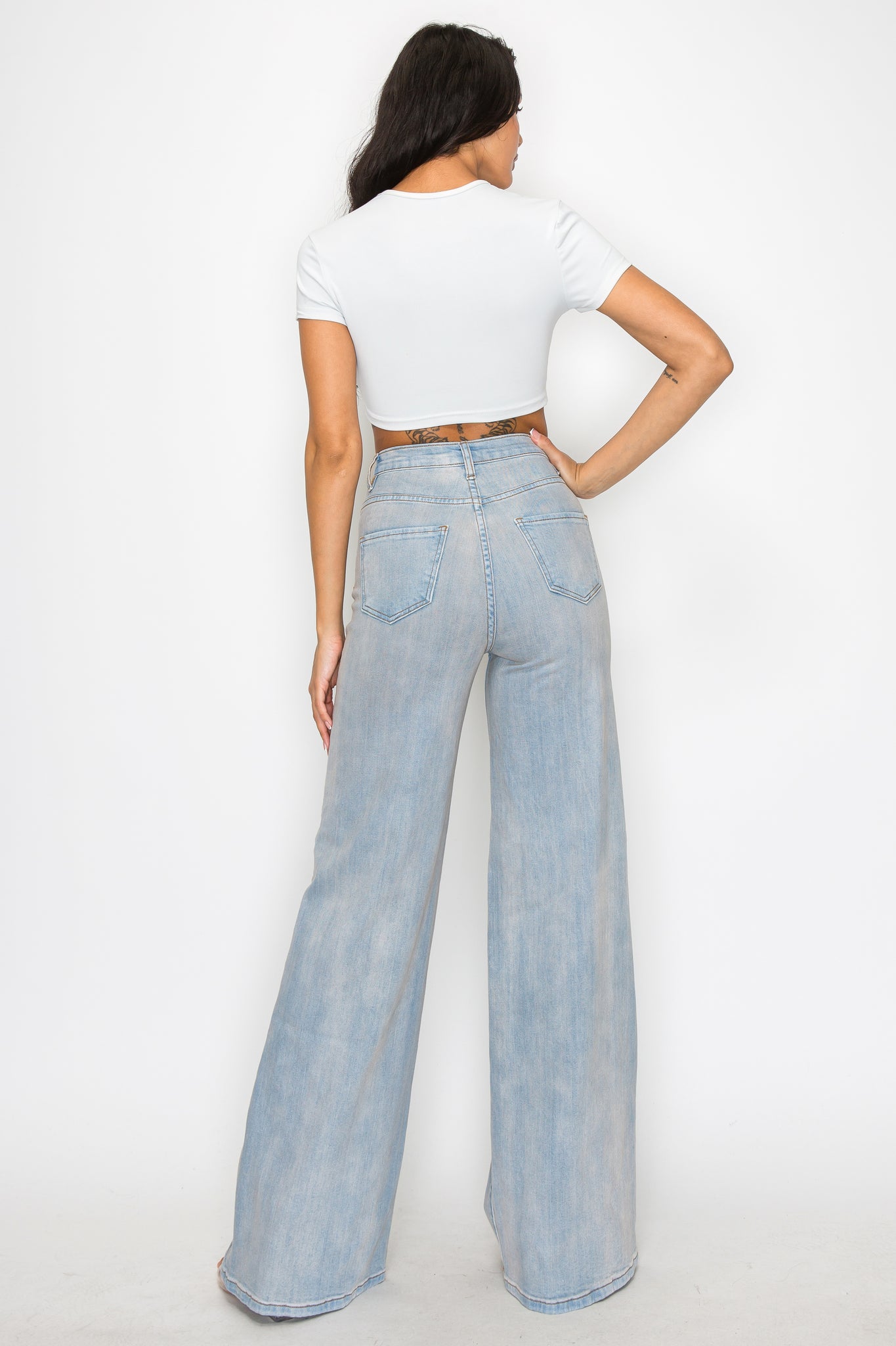 40767 High Rise Wide Leg Vintage Washed Jean