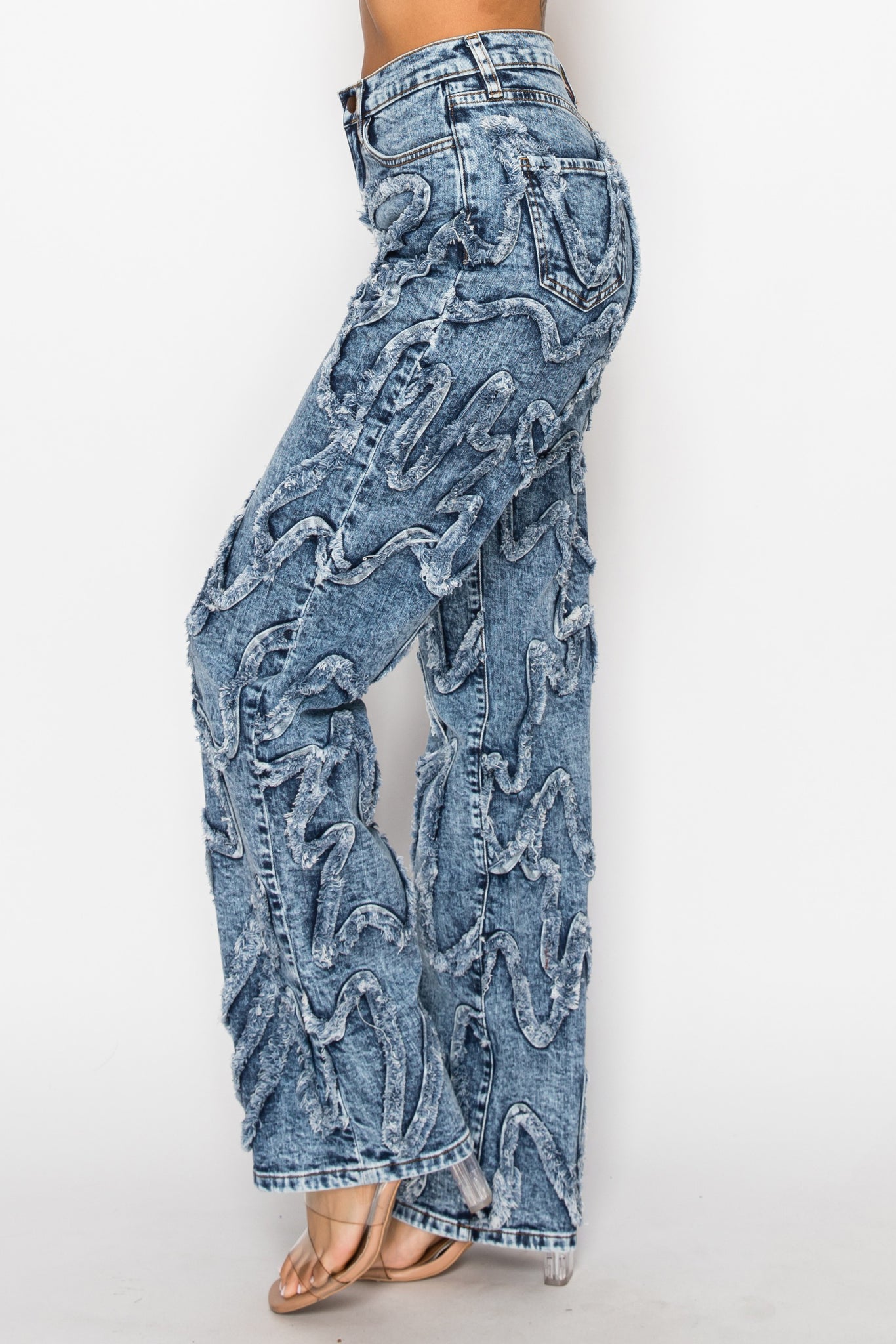 42004 3D Pattern Fray Jeans