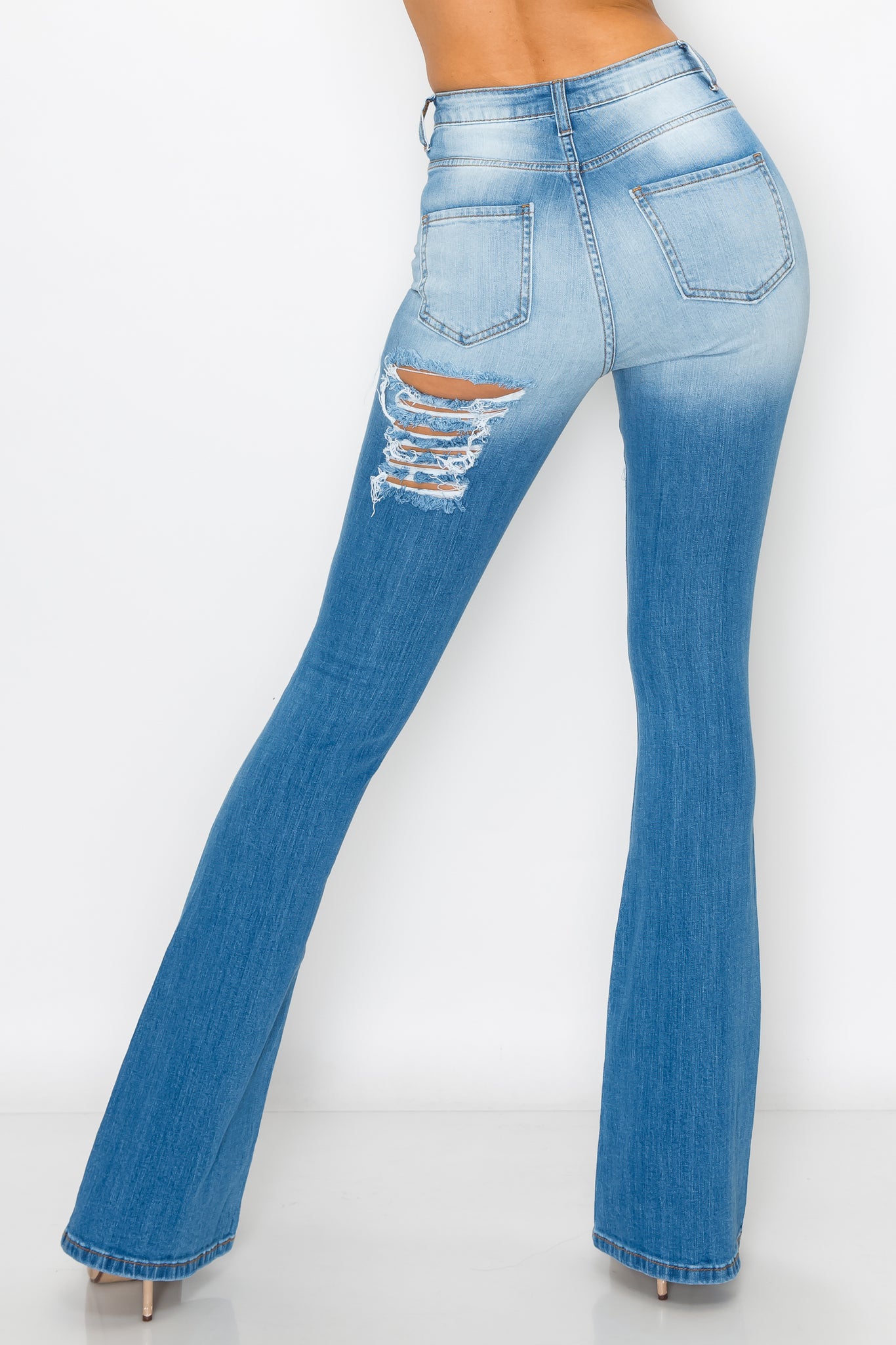 40117 High Rise Light Denim Flare Jeans w/ drestrction